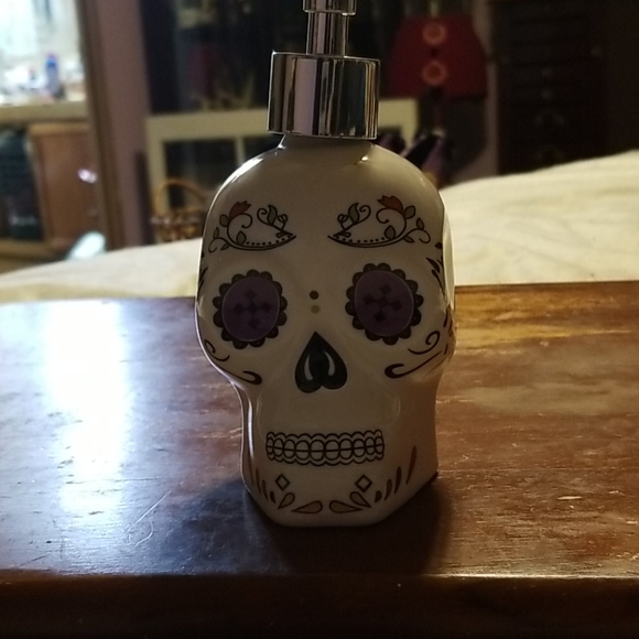 Sugar skull ceramic dispenser - Picture 2 of 3